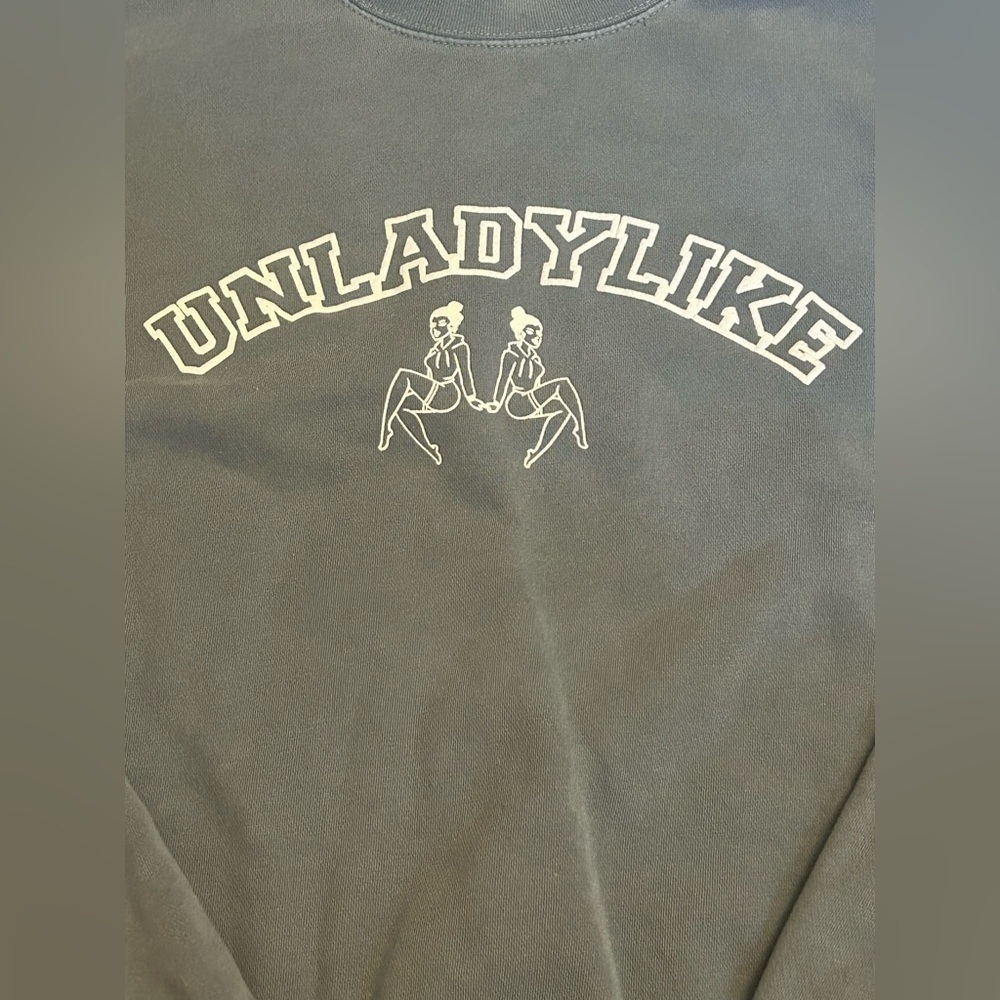 UNLADYLIKE Women’s Graphic Crewneck Sweatshirt - Size Large - Picture 3 of 3